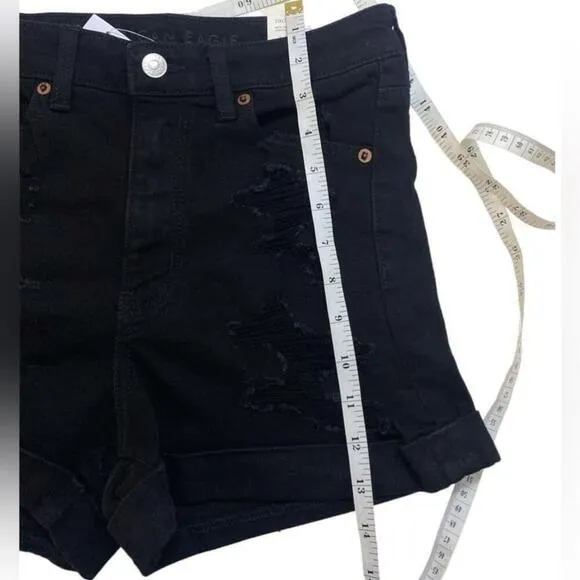 🆕American Eagle - Distressed mom short