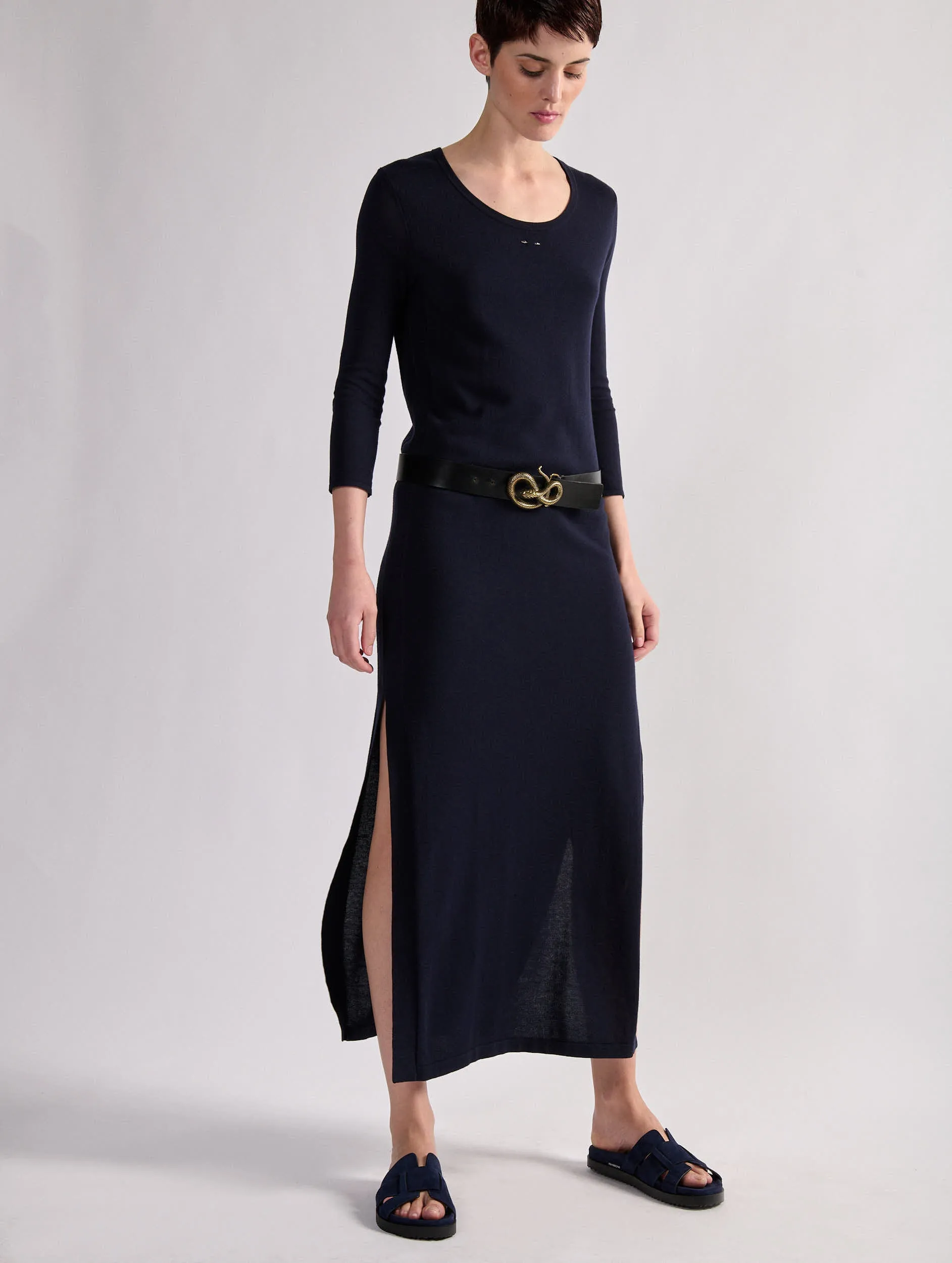 Anatomic mules in navy suede