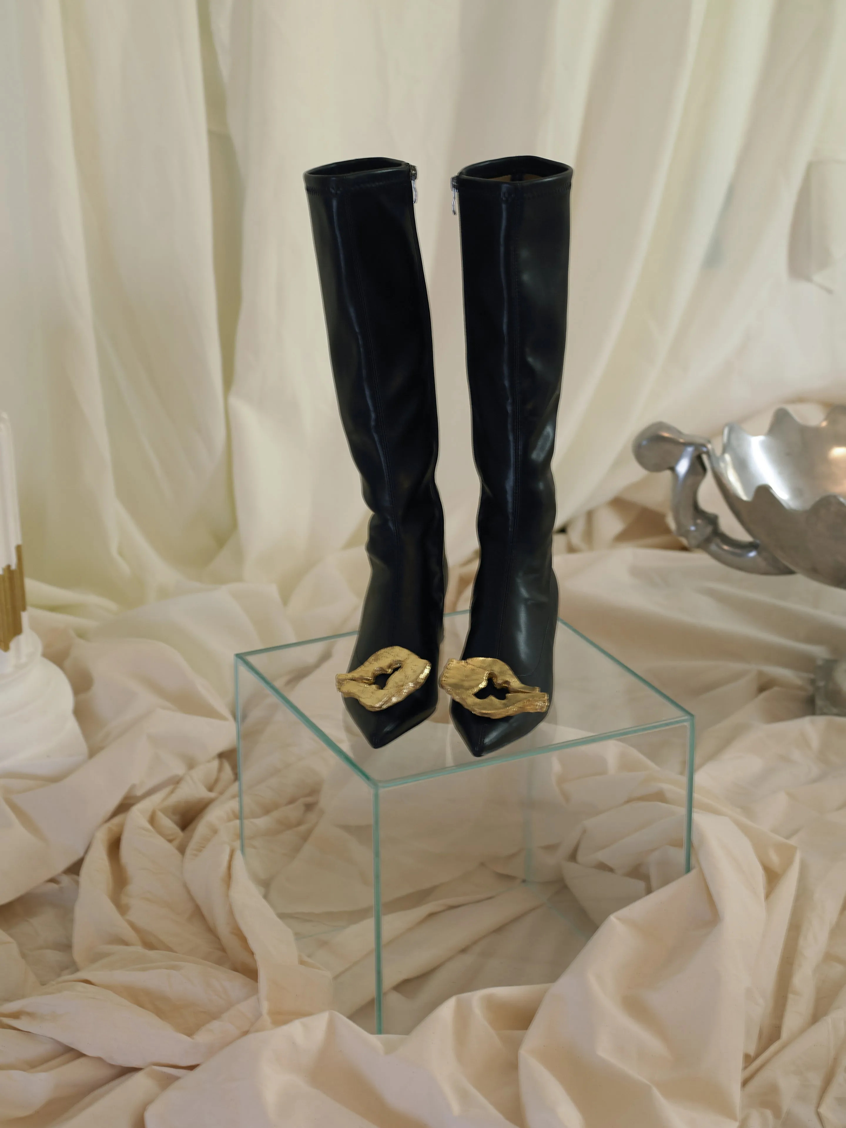 Artisanal Cana Low-Heeled Boots - Black/Gold