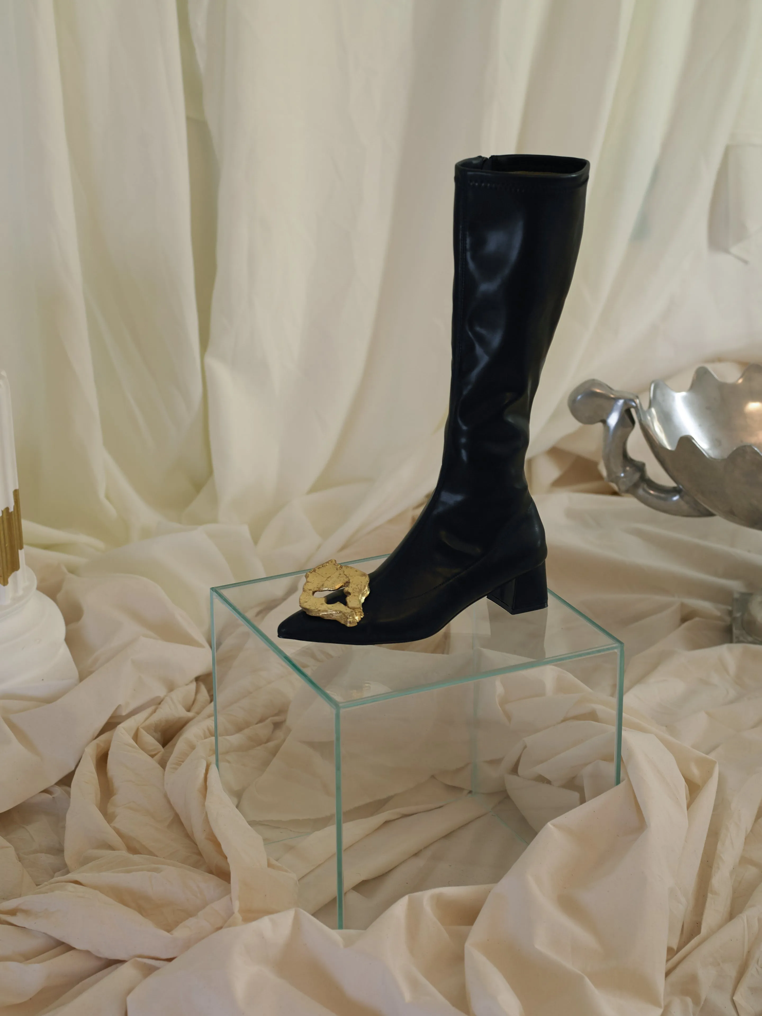 Artisanal Cana Low-Heeled Boots - Black/Gold