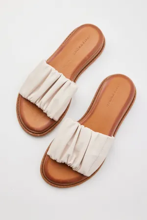BRAVE AND TRUE Lina Shoes - Beige