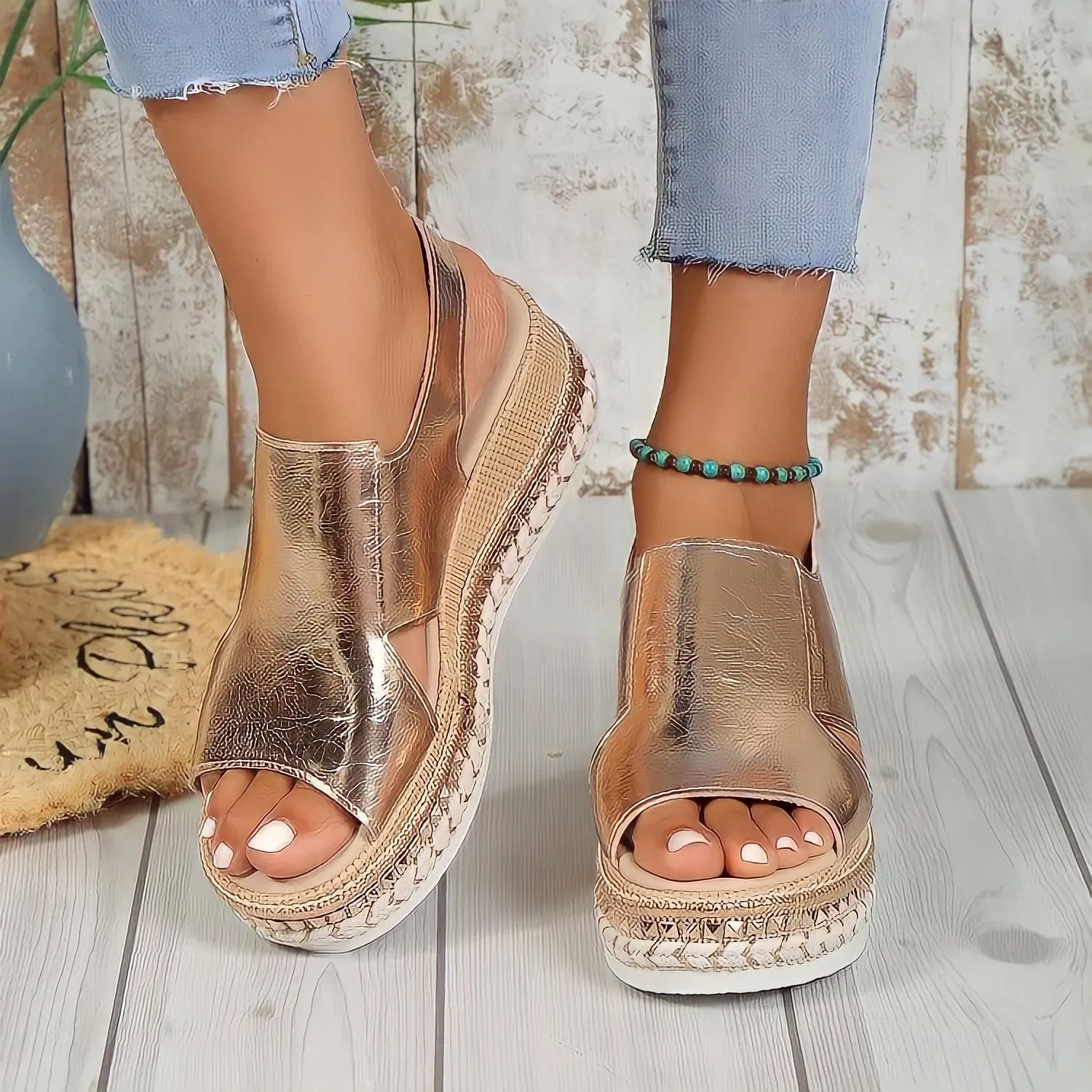 Elena | Trendige Plateausandalen für Frauen