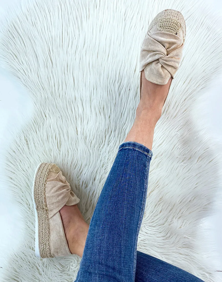 Espadrilles en suédine beige en forme de nœud