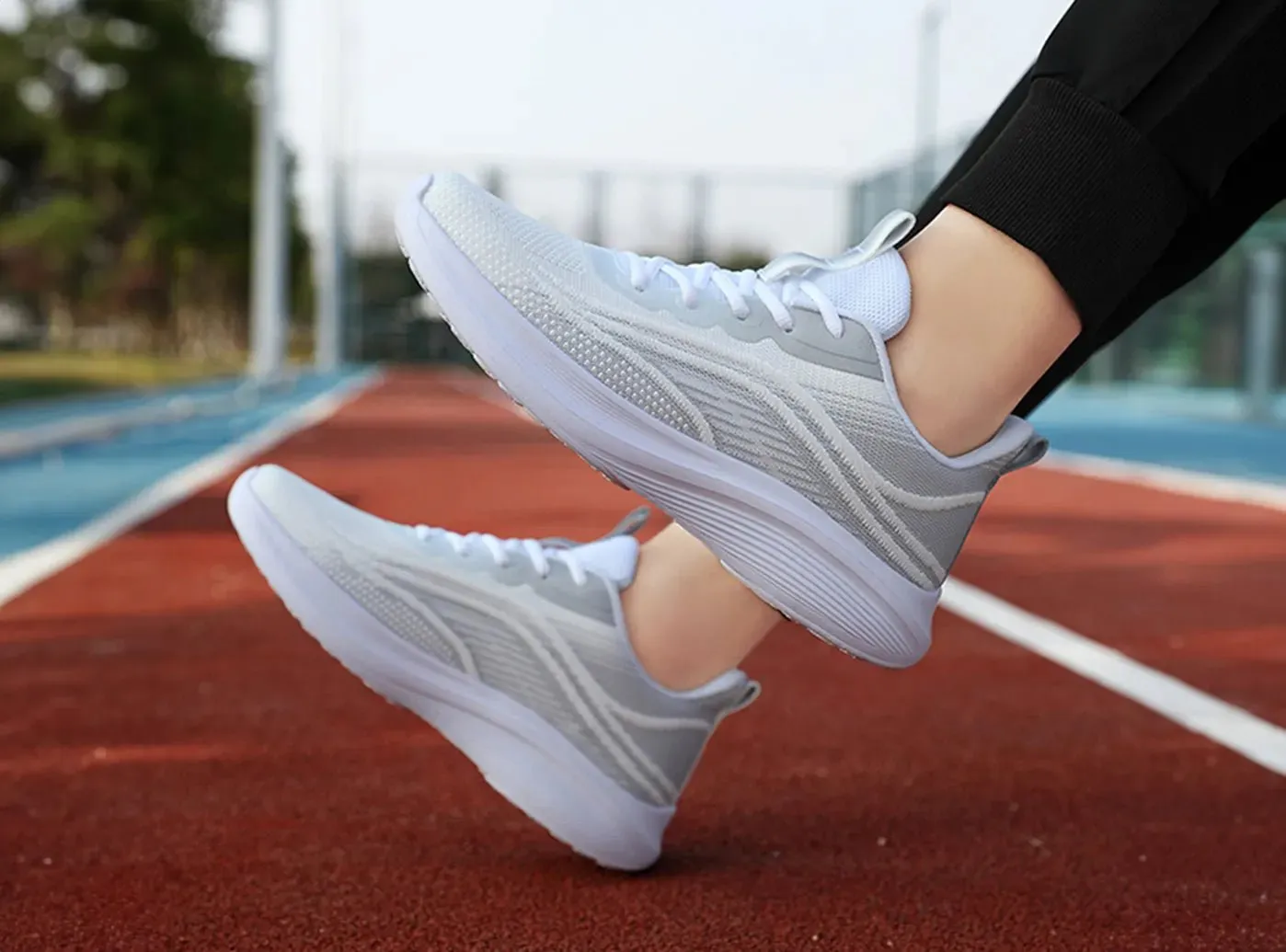 FitVille Women's Gradient Mesh Sneakers