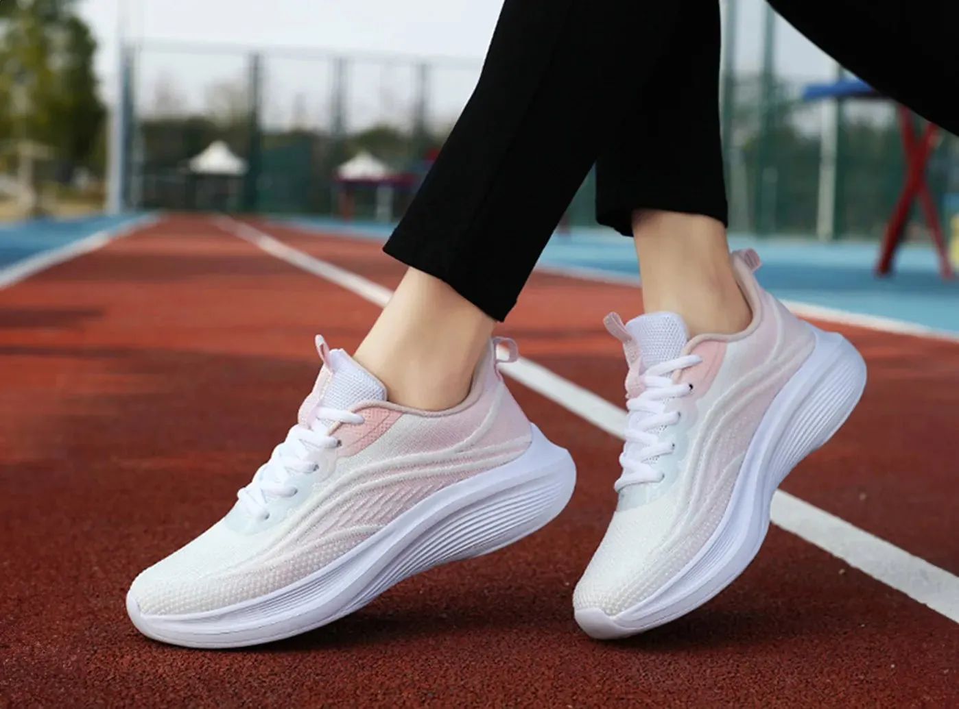 FitVille Women's Gradient Mesh Sneakers