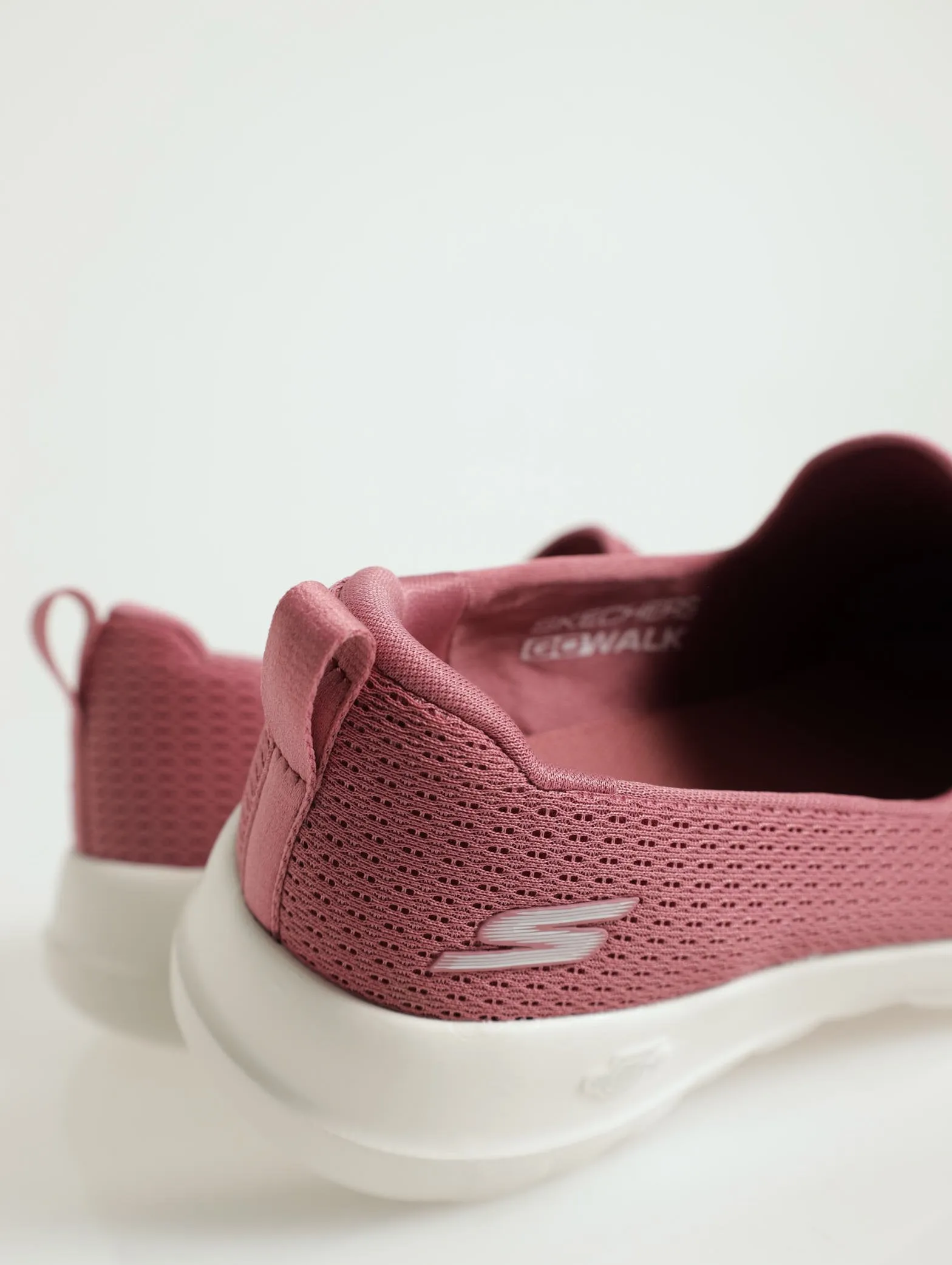 Go Walk Joy Push In Sneaker - Mauve