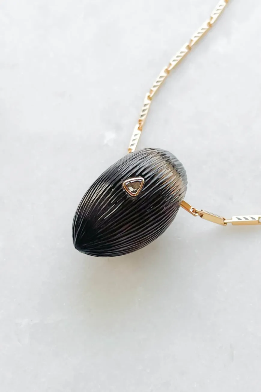 Grande Smokey Quartz Coquito with Diamond Bead