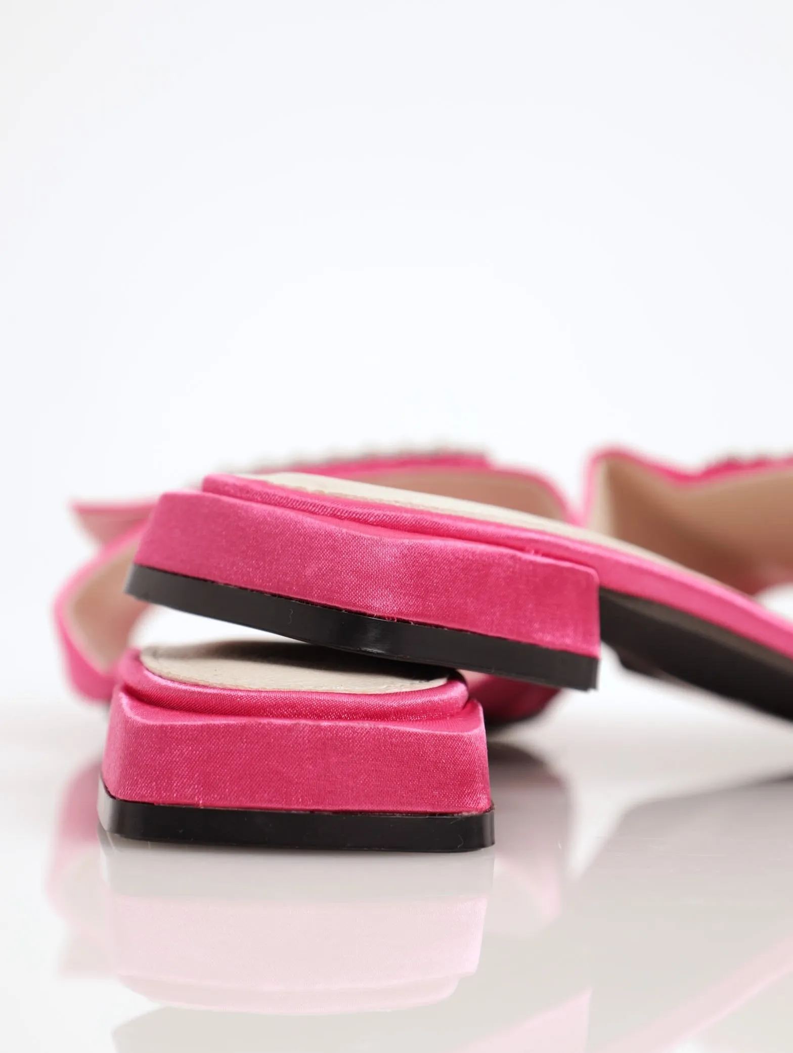Ladies Low Block Heel Mule Sandal - Cerise