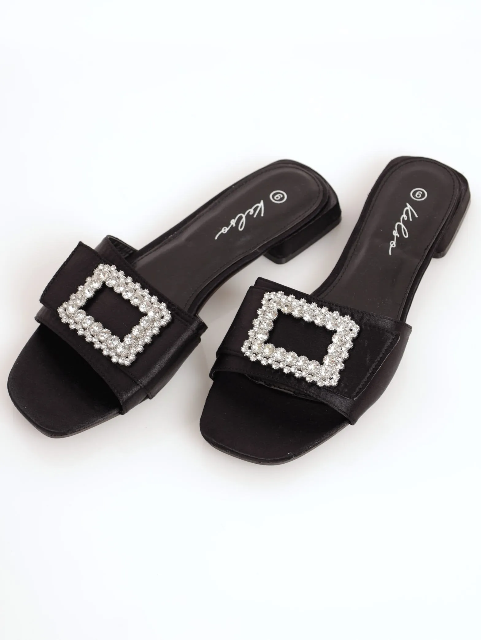 Ladies Low Block Heel Mule Sandal With Brooch - Black