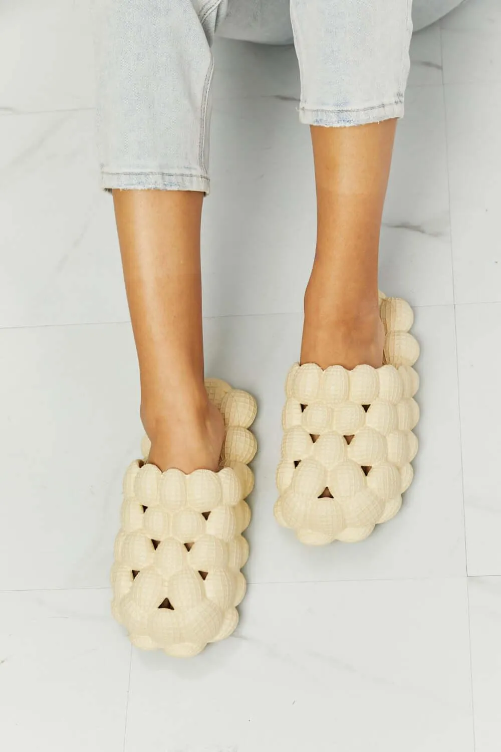 Laid Back Bubble Slides in Khaki – All-Day Comfort