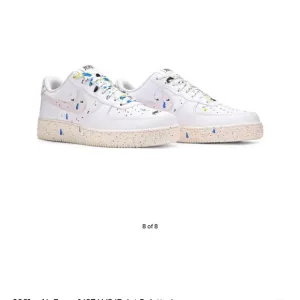 Nike air specked paint sneakers great condition used