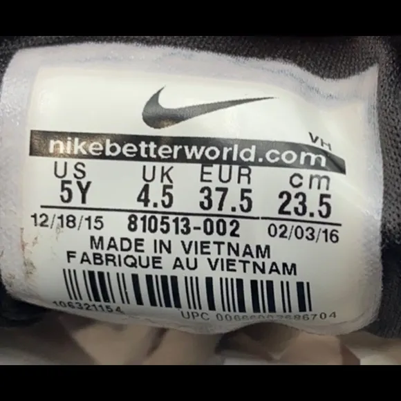 NIKE ROSHE ONE FB GS ATHLETIC SNEAKERS