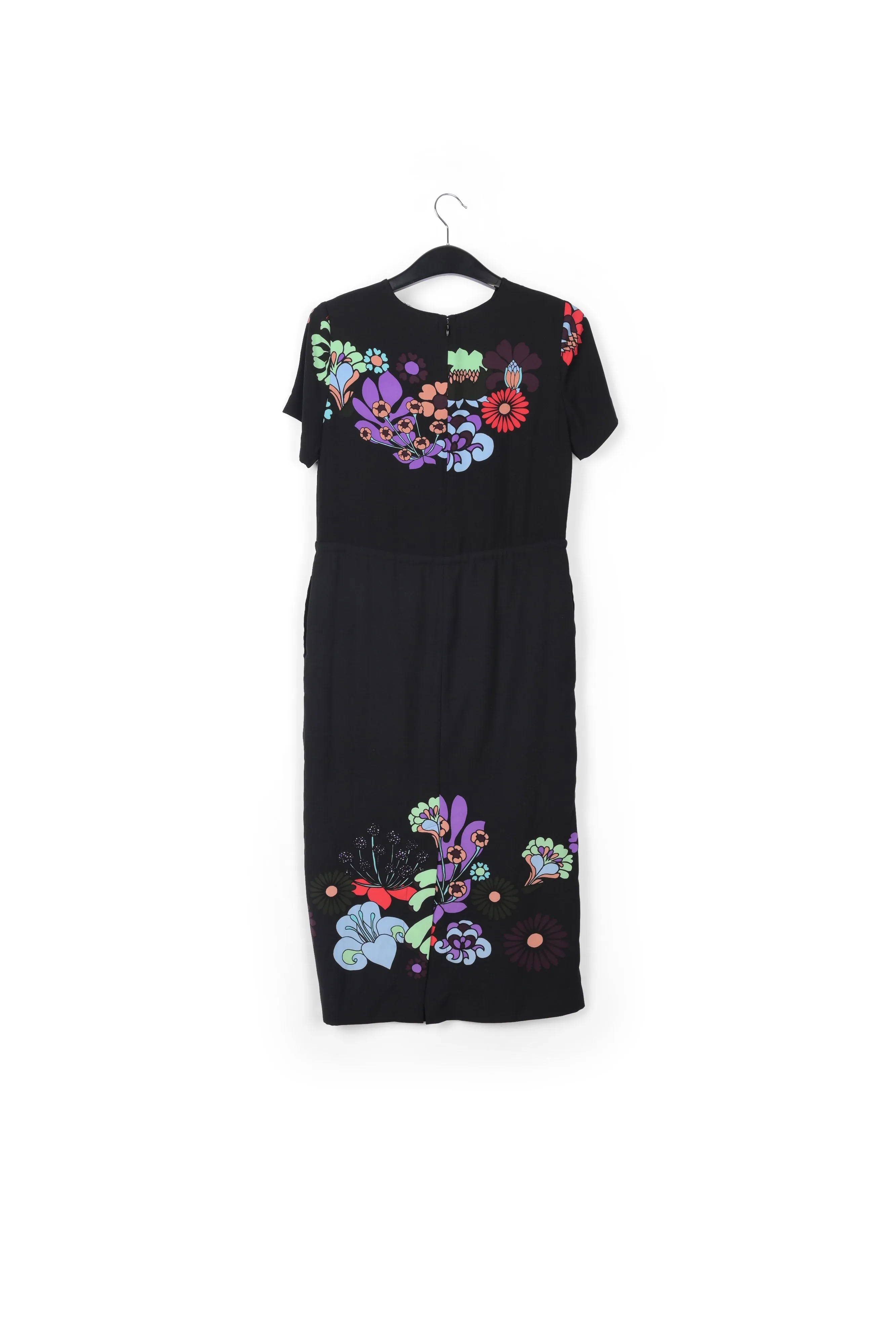 Short sleeved dress