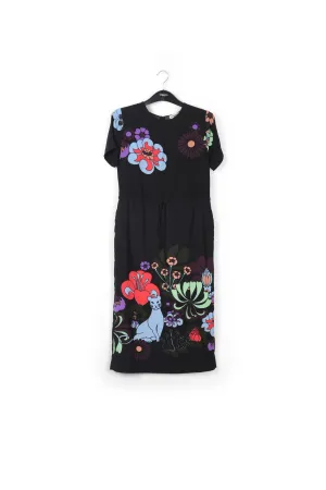 Short sleeved dress