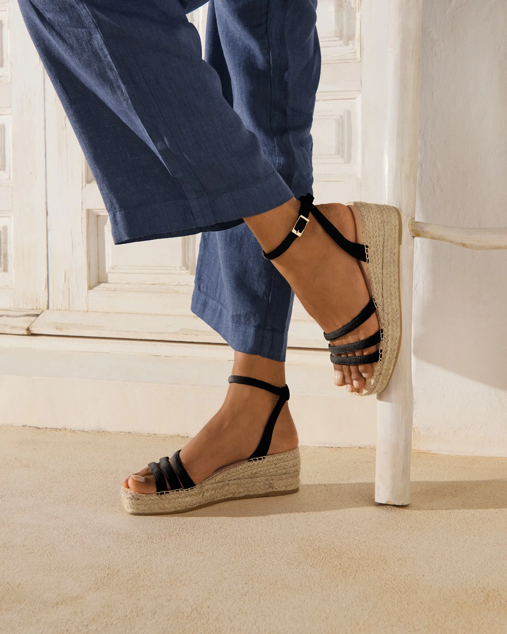Soft Suede Three Bands Platform - K10WU - Hamptons Black