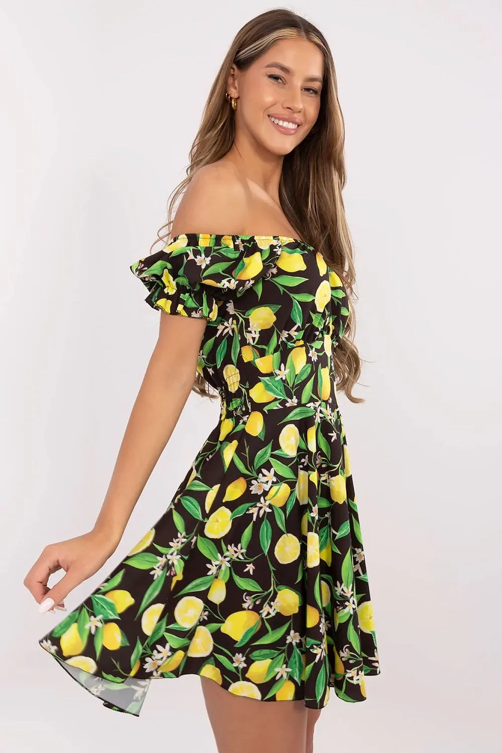 Summer dress in a juicy lemon print