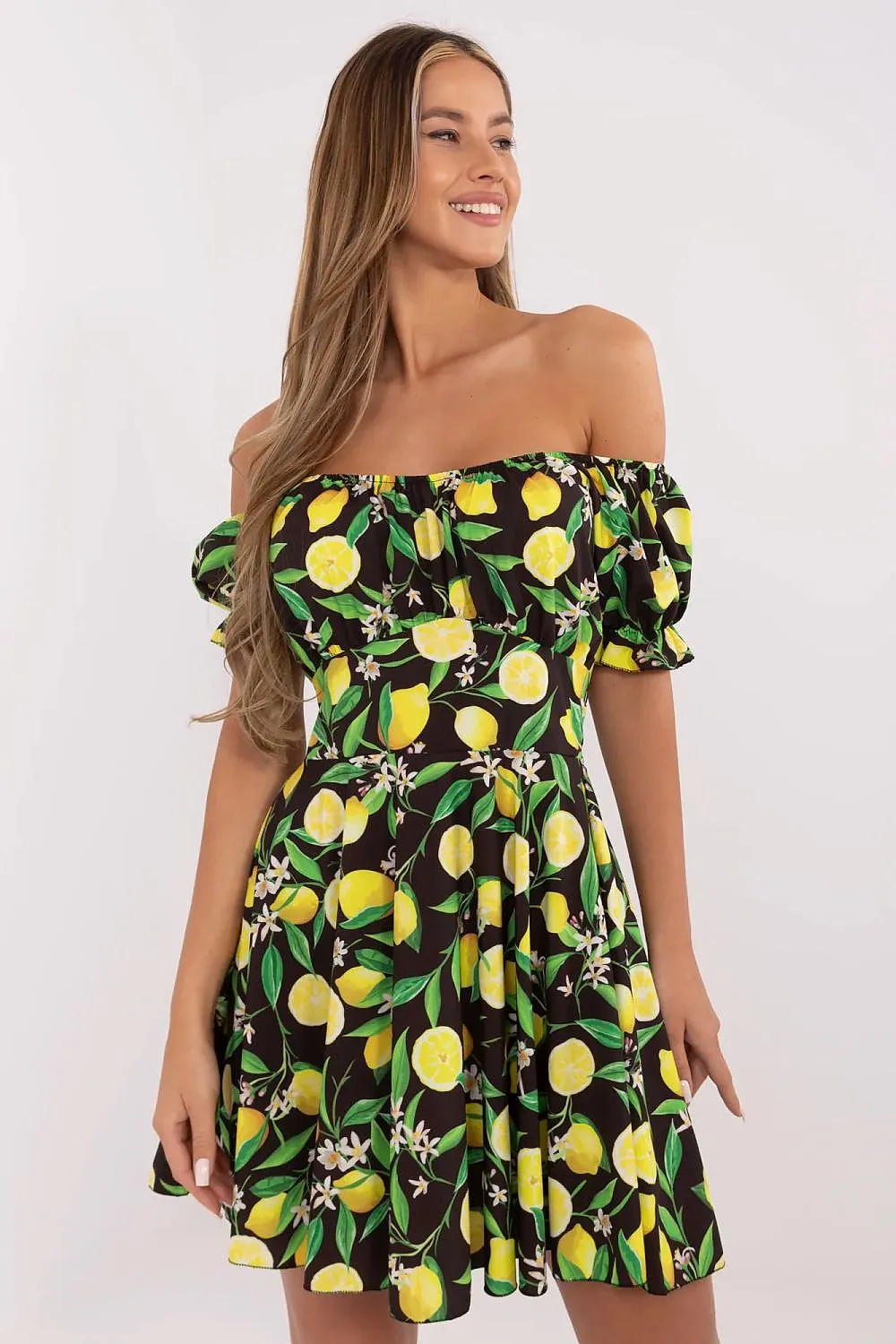 Summer dress in a juicy lemon print