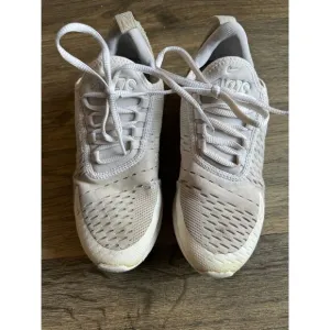 Well‎ Used Girls Nike Airmax Sneakers Size 4.5