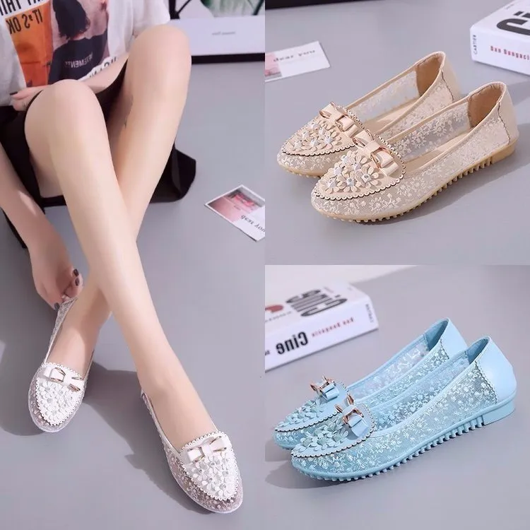 Women's ballerinas with floral design and glamorous bow detail W&W